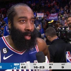 8868体育官网-火箭登再度返场！哈登42分+准绝杀三分扳平系列赛