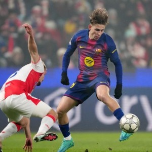 费尔明双响比肩传奇，莱万功过相抵，巴萨4-2捷克豪门造最差纪录